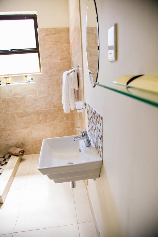 Jacaranda Hotell Harare Eksteriør bilde