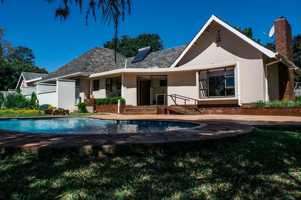 Jacaranda Hotell Harare Eksteriør bilde